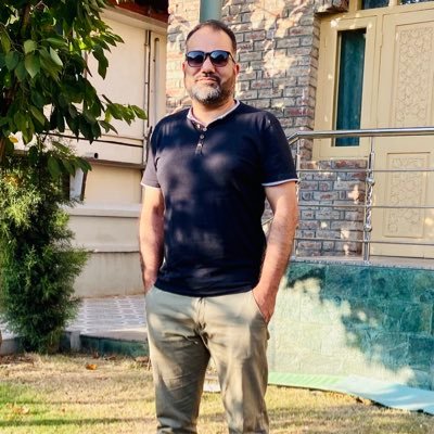 mujeeb_andrabi's profile picture. “I am eager to learn, determined, never give up until I get it right, get on well with all kinds of people, keep a positive attitude, enjoy facing challenges.”