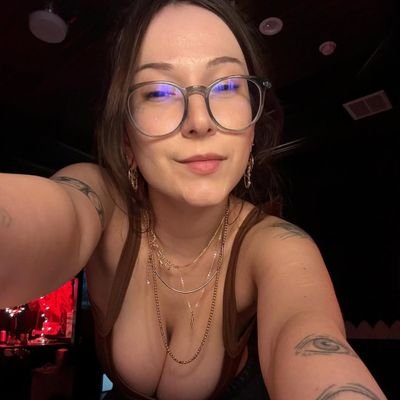 tessy_leah's profile picture. Dominant mommy 🛑 Kinky❤️‍🔥❌ Bdsm content creator ⛔️🆘 NO TRASH DMs..Strictly Kinky and exploring 🔞🛑