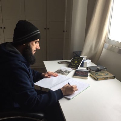 fayezalkandary's profile picture. الأسير السابق في غوانتنامو ( أليس الله بكافٍ عبده ويخوفونك بالذين من دونه ) ... مؤلف كتاب (البلاء الشديد والميلاد الجديد) و(الخطوة الأولى)