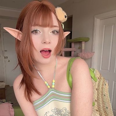 Elefire_the_elf's profile picture. Australian/ Belgian cosplayer Kneecap collector/general menace Free OF link in bio