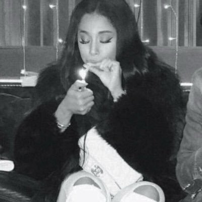 envytheleavcs's profile picture. supposed to be an adult but fuck it, i need a minute ( 🇮🇹 🇫🇷 )