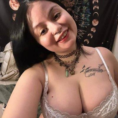 KateSmith741191's profile picture. 