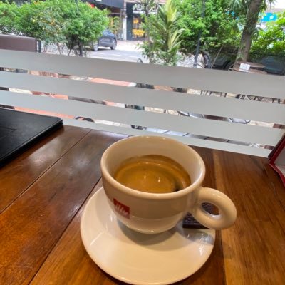 nakwaati's profile picture. self indulgent grunt | chasing happiness | my tweets are note to self | ☕️ @chelseafc @nyknicks
