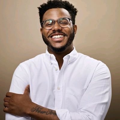 Lumiinee0104's profile picture. Designing book covers, mockups and trailers for authors in NYC, London, Sydney & beyond from Lagos | Feel free to DM 📚