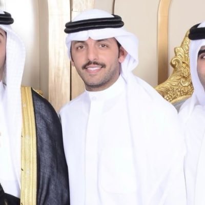 binqbail's profile picture. كن قوياً فالحياة تُميت الضعيف قهراً