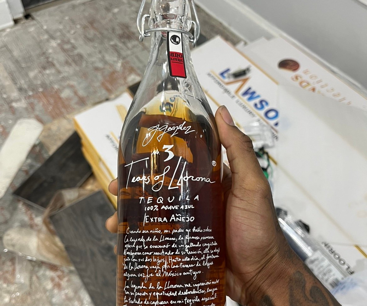 topmodel283's profile picture. 