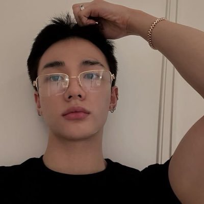 starkiruu's profile picture. professional yapper n yearner