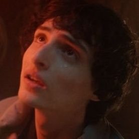 B_moonchild__'s profile picture. mike wheeler defender | farewell neverland
                    fan account