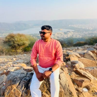 VP8316's profile picture. 🙂