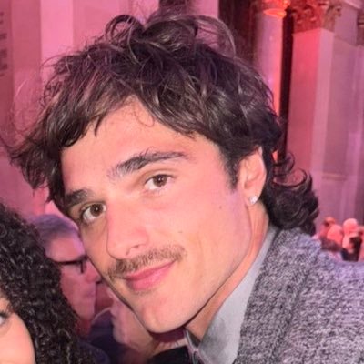 coquelicotae's profile picture. “Non mai due volte configura il tempo in egual modo i grani” -Eugenio Montale ✿ fan account SAW OLIVIA 9/06/24 IN BOLOGNA SAW GRACIE 25/02/25