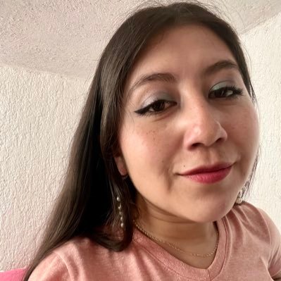Bosqueli_'s profile picture. Hechizos que parecen poemas ✨ Flores que se pueden dedicar como canciones 🪻| SEO y estudiante de ingeniería de software 👩‍💻