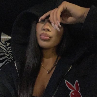 Iammonique05's profile picture. Spreading positivity & daily inspiration🌟 Intellectual tweets