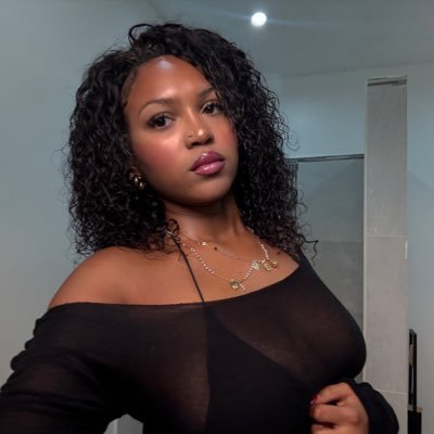 millesbae's profile picture. j'ai de l'or en fusion dans les artères, 24