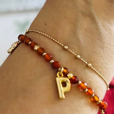 pragya_barthwal's profile picture. interact, share the money or get blocked - I am not going to earn for you !!