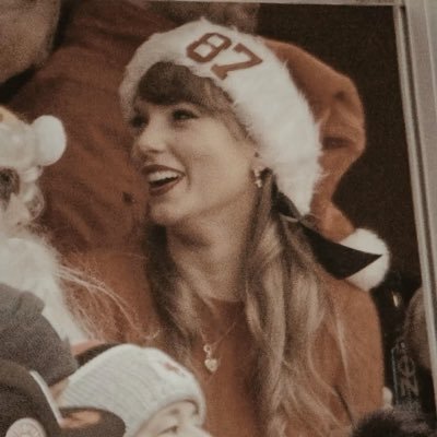 Shuriken_Star's profile picture. he/him 🏳️‍🌈| ✨Taylor Swift ✨, Ariana Grande, Cardi B, Olivia Rodrigo, Ava Max , Megan Thee Stallion,Sabrina Carpenter, Chappell Roan|ifb