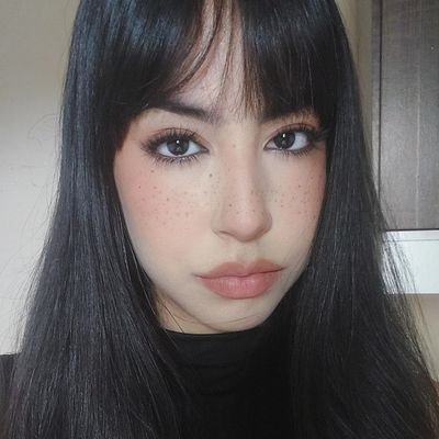 sarinhaszs_'s profile picture. disembodied