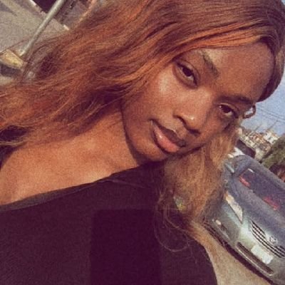 Lilyfola's profile picture. 