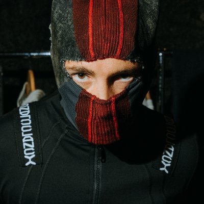 neondoubts's profile picture. ᵖᵃʳᵈᵒᶰ ᵐʸ ᵈᵉˡᵃʸ ⁱᵐ ᶰᵃᵛᶤᵍᵃᵗⁱᶰᵍ ᵐʸ ᵐᵒᵒᵈˢʷᶤᶰᵍˢ