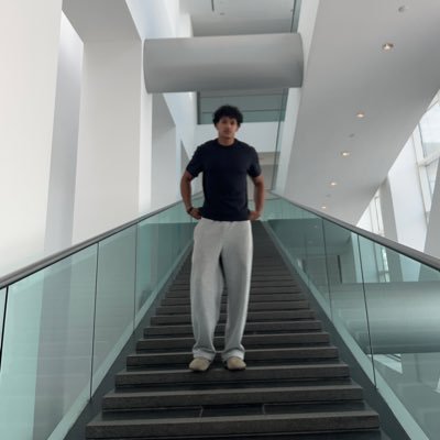 nadhchrd's profile picture. I got small skills but big plans @aionclothing //              ig : nadechrd