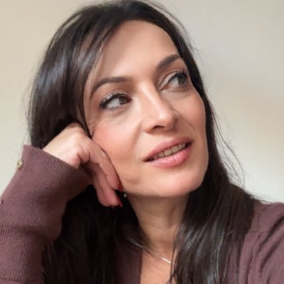 _Victoria_Mart's profile picture. Estupefacta con la actualidad. Mostrándolo aquí.