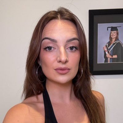 ChloeStratton98's profile picture. 