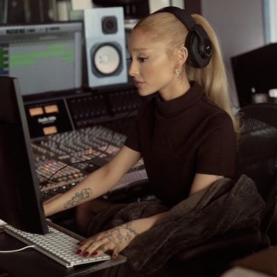 SofiaMerits922's profile picture. Bitcoin Expert trading Manager 💹