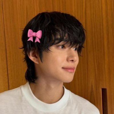 roses4yuyu's profile picture. live. laugh. wish. | NCT 🍒🐶🌹 | ATEEZ 👑