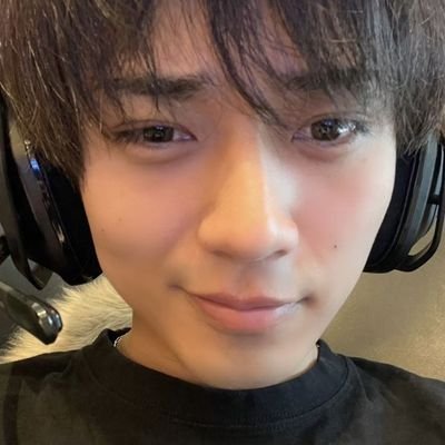 lovelanguade's profile picture. beans if sprouting nonsense instead of nutrition: