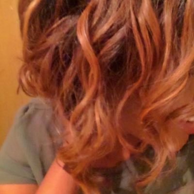 HERMOOSAAA_'s profile picture. The edge of risk is where growth begins  || 12.08.25🕊️