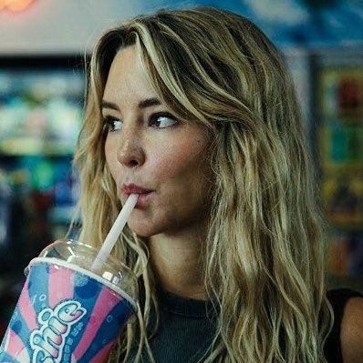 ellenhutter_'s profile picture. my tara @thecitysswift | CC | fan account