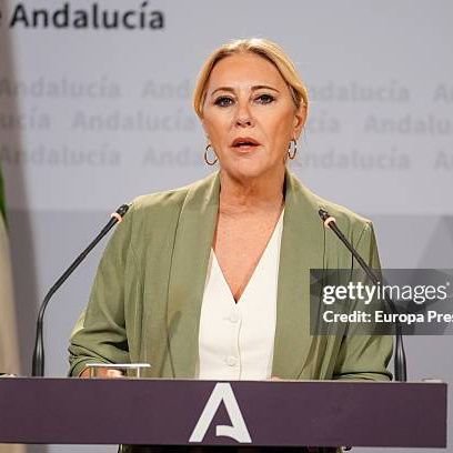 GettyvA's profile picture. Volumen de operaciones

¿Qué es? La cantidad de dinero que se ha negociado en un día.

¿Cómo se interpreta?

Si el volumen aumenta, la actividad es alta y es po