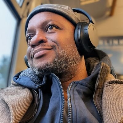 BimbolaCarrol's profile picture. ♒ Entrepreneur. About Sierra Leone, Hiking, Squash, ManUTD and banter. Here because it's cheaper than therapy. An Awkward Leftie.
CEO ➡️ @visitsl @vslproperty