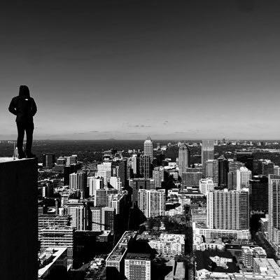 12roverr's profile picture. 