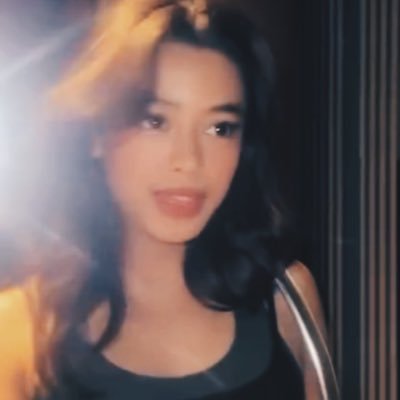 fangirlouve's profile picture. 