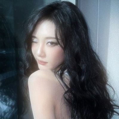 lqvelyist's profile picture. okay nothing