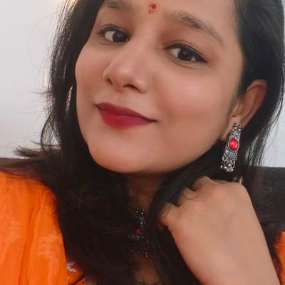 cosmic_smirk's profile picture. ✍ BE THE FIRST AND LAST VERSION OF YOURSELF ✍ #Babelicious 😌 #Engineer👤 #HRXtreme ♥ #Introvert 😑 #Virgo ♍ #Logophilic 📰 #Kryptonian ☄ #Teacher 👩🏻‍🏫