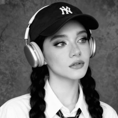 KhadijaF78996's profile picture. لا تعطي أكثر ولا أقل، بادل كل شخص بمقدار ما يبادلك، حتى لا تستنفذ نفسك💓