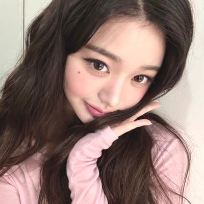 nyeongive's profile picture. #장원영 ∞