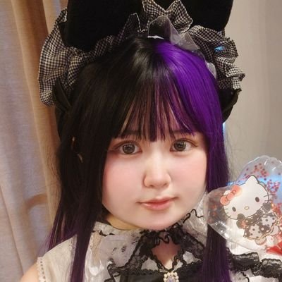 yuririnBea's profile picture. 現在は美少女等身大ドール（最高23体）と暮らしコスプレ衣装部屋の倉庫持ち、前代未聞のポムポムプリン好きの身長153cmバストヒップ共に120cm超えのJカップ、童顔むちむちコスプレイヤーʚ💓ɞ˚　
今後ラスオリや対魔忍辺りに力入れたい◎
実況見るのにわりと忙しい。
本人は至って真面目に好きに活動中。