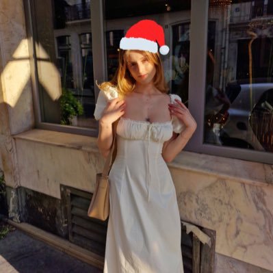 _North___'s profile picture. Aime les hommes fortunés et courtois, mes dm sont ouverts uniquement à but lucratif, vente de contenu en dm ou sur mes sites 🔥 (cf épinglé) Fansly 0.1%⬇️⬇️