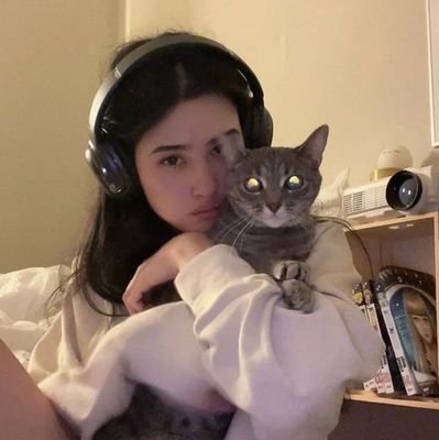 woofysnoopyme's profile picture. tired soul