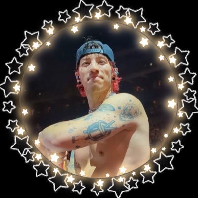 httpsplvto's profile picture. saw the piløts live + Tally debut | artist | in time i will leave the city, før nøw i will stay alive |-/ #1 DRAG PATH TRUTHER
