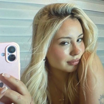 zntrr's profile picture. jurei mentiras e sigo sozinha