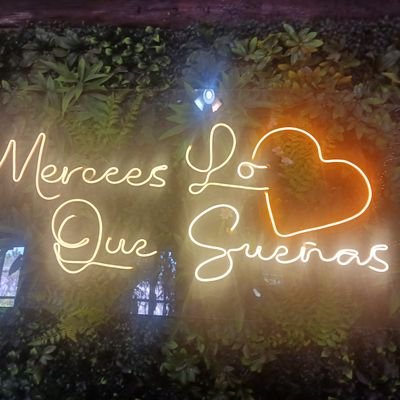 Ma44751647's profile picture. Vive y deja vivir..