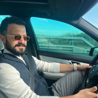 truckdriver0034's profile picture. Beni özel kılan hiç bir halt yok. Sade düz bir insan...