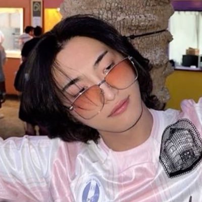 seonghwanese's profile picture. wommystar (derogatory.)