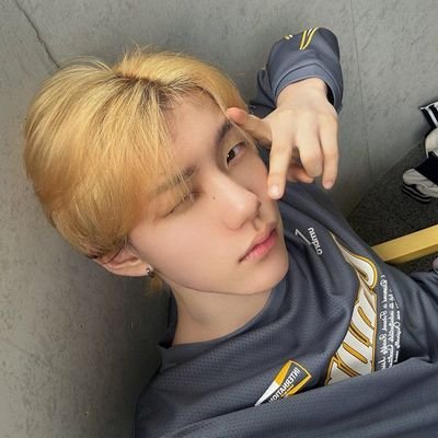 fl4w1lss's profile picture. i love seo kyoungbae | O8 liner