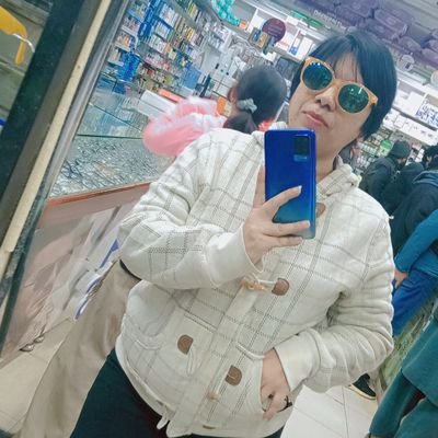 AK47LoadedAgain's profile picture. Your fragrance is not found anywhere, I have bought all the flowers.
#Mongolian
mountain girl🏔,