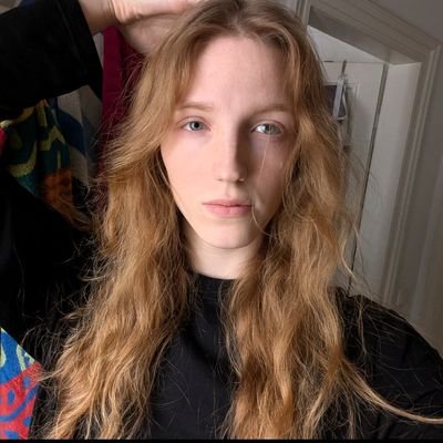 Amberlotuscos's profile picture. |  𝔰𝔥𝔢/𝔥𝔦𝔪 | 𝔢𝔫𝔤/𝔤𝔢𝔯 | 𝔰𝔦𝔩𝔩𝔶 𝔣𝔬𝔵𝔤𝔦𝔯𝔩 | 𝔢𝔩𝔣𝔱𝔴𝔦𝔫𝔨 |