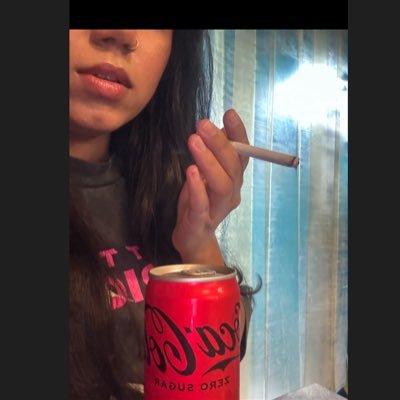 strwbryoatmeal's profile picture. ૮₍ ˃ ⤙ ˂ ₎ა 🍓interiors, graphics, fashion, art & politics🧸 thought posting🧸thriving for the pinterest life🫐